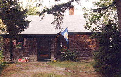 rear view of Gray Homestead summer cottage in Maine- Cottage rental in Maine near Boothbay Harbor.